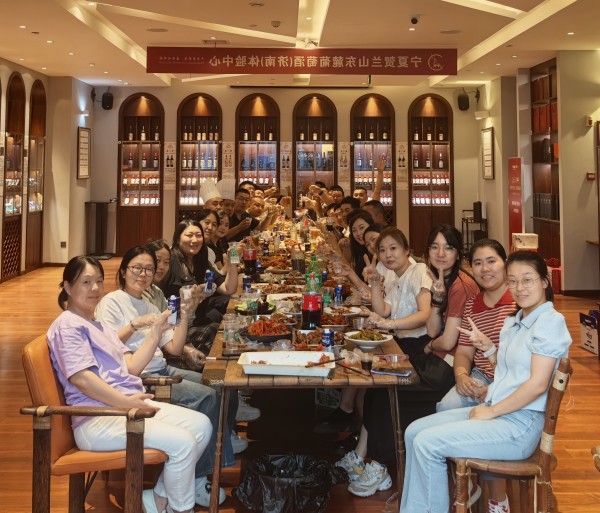 品味美食，凝聚力量——擇立燒烤party圓滿(mǎn)落幕